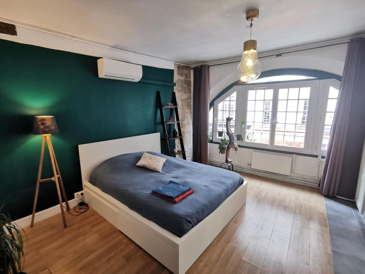 Central & Nice ! 3 Bedrooms, 2 Bathrooms Париж Екстериор снимка